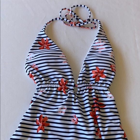 L*Space Pamela One-Piece Swimsuit Sz 4 - Picture 6 of 14